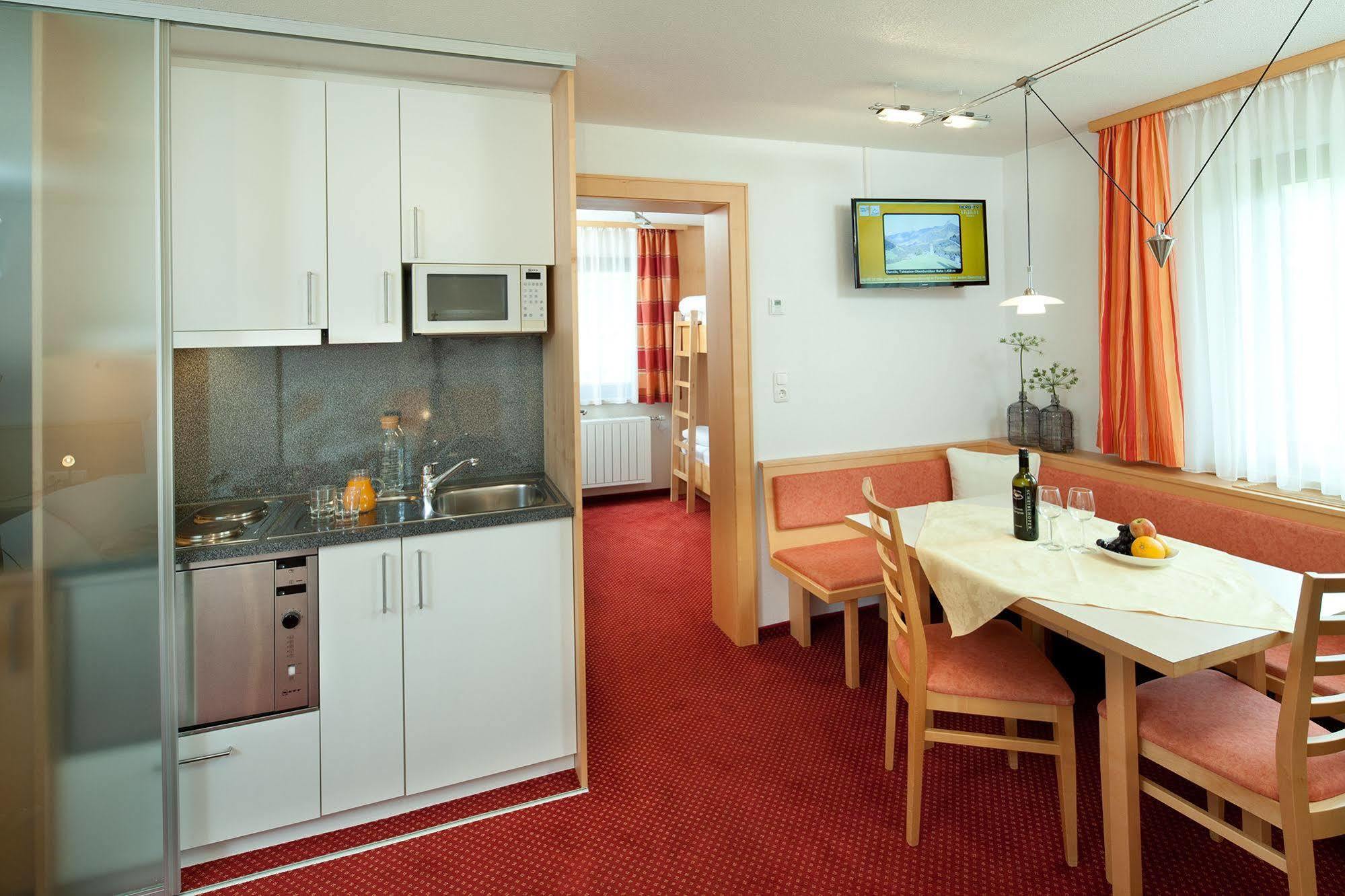 Aparthotel Brunnenhof Damuels Exterior photo